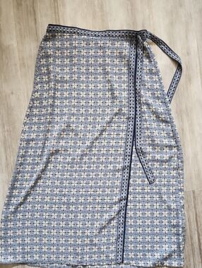 Max Studio Blue and Cream Geometric Wrap Skirt